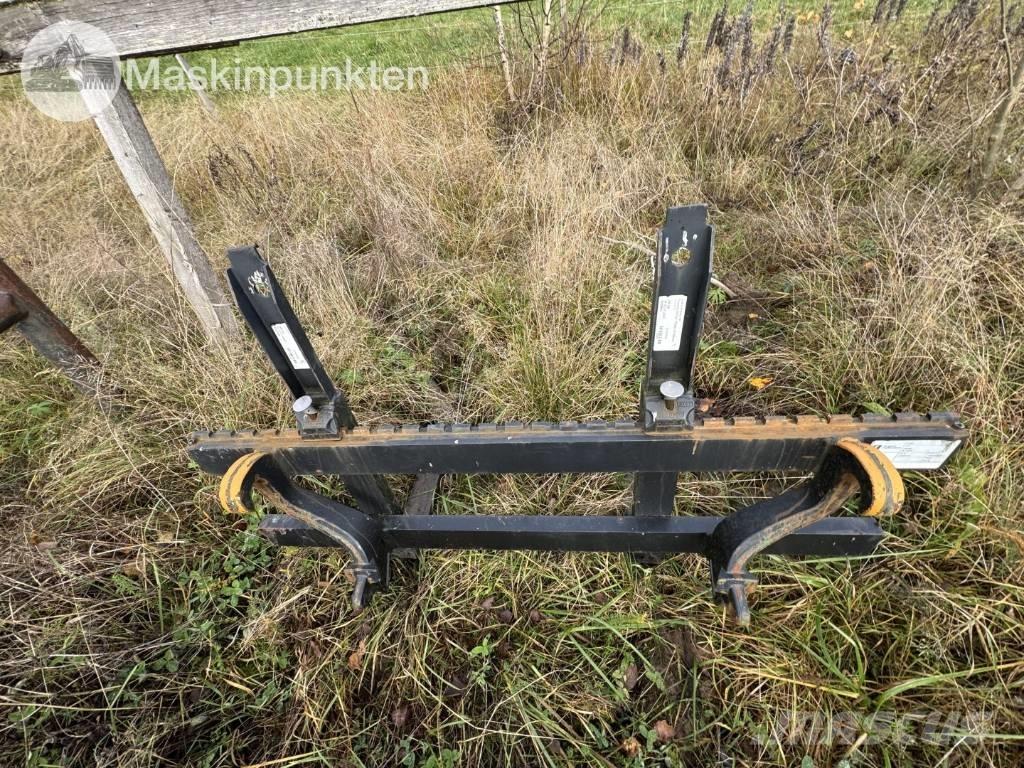 John Deere 5075 E Tractoare