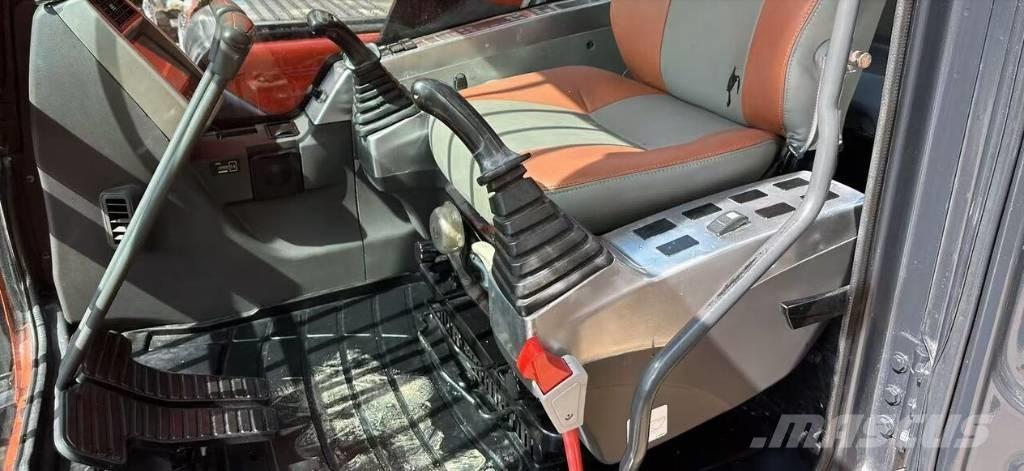 Doosan DX340 Excavatoare pe șenile
