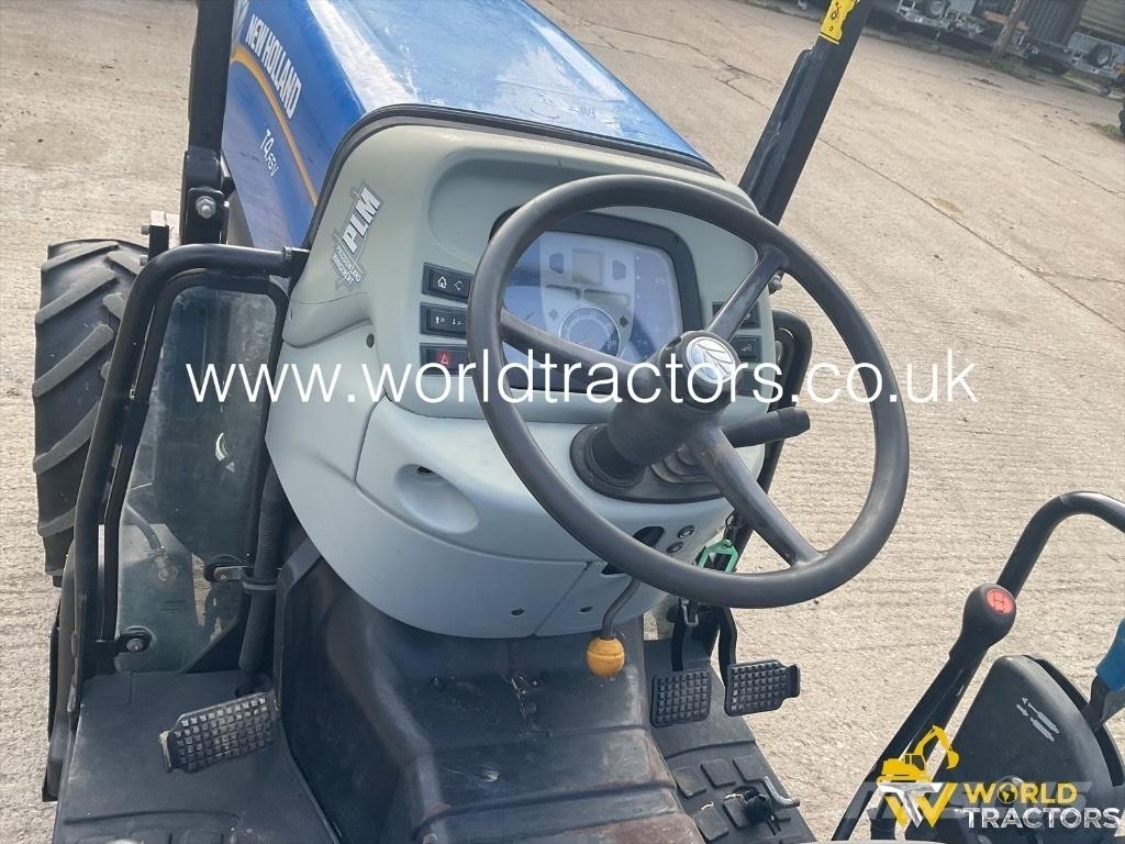 New Holland T 4.65 V Tractoare