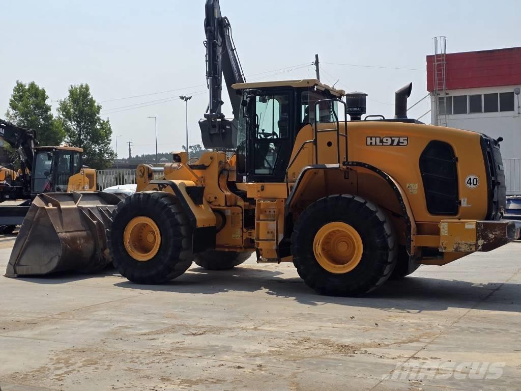 Hyundai HL 975 Incarcator pe pneuri