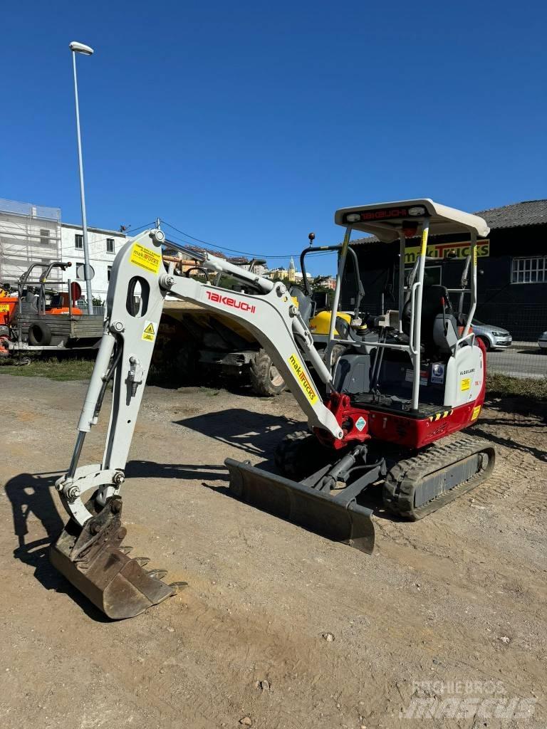 Takeuchi TB216 Mini excavatoare < 7t
