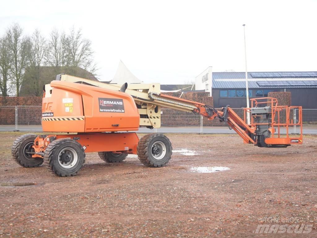 JLG 520 AJ Nacele cu brat articulat