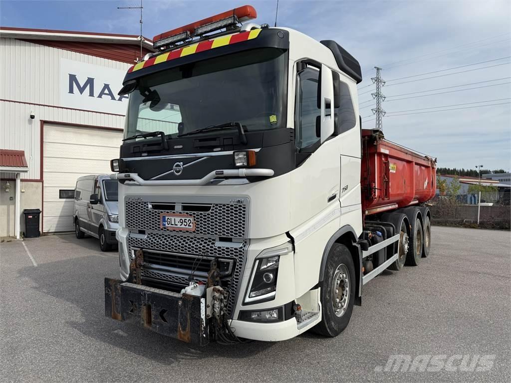 Volvo FH16-750 8x4 Municipal/vehicul cu uz general