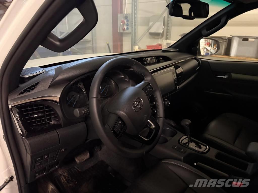 Toyota Hilux 2.8D Utilitara
