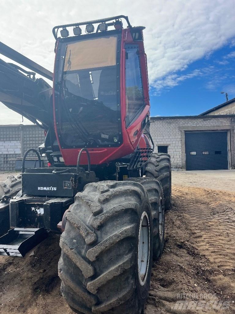 Komatsu 901 Combine forestiere