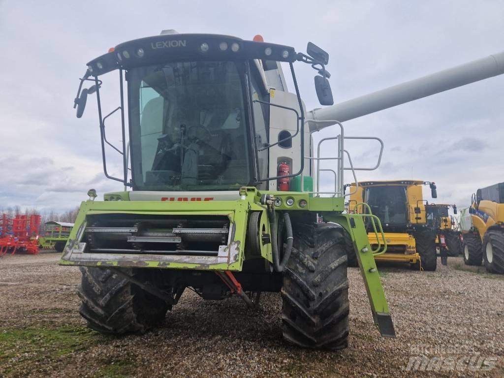 CLAAS Lexion 660 Combine de secerat