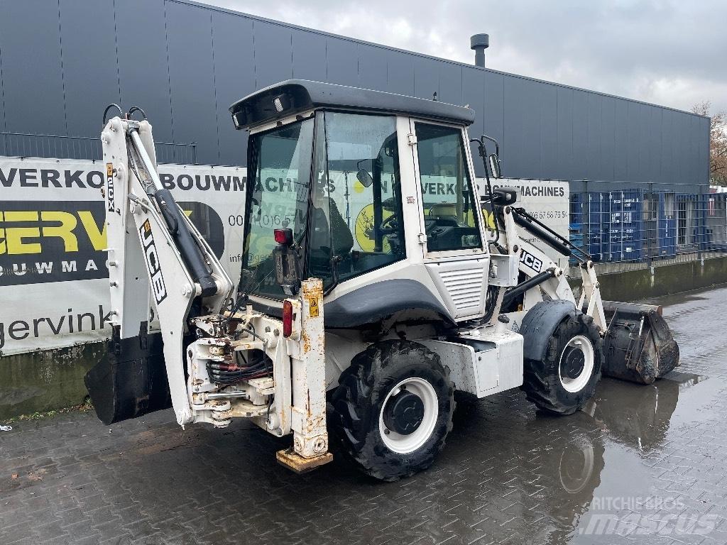 JCB 2 CX Buldoexcavatoare