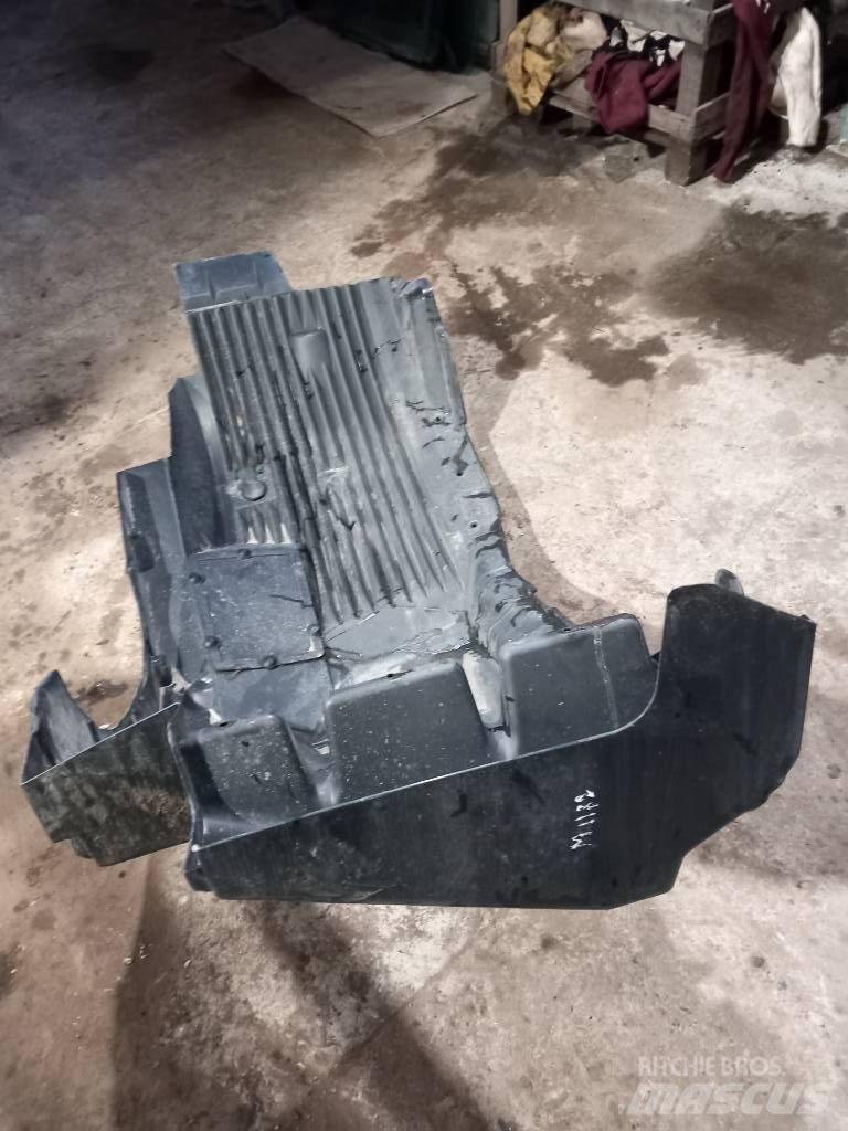 MAN TGX 81612300108 Cabine si interior