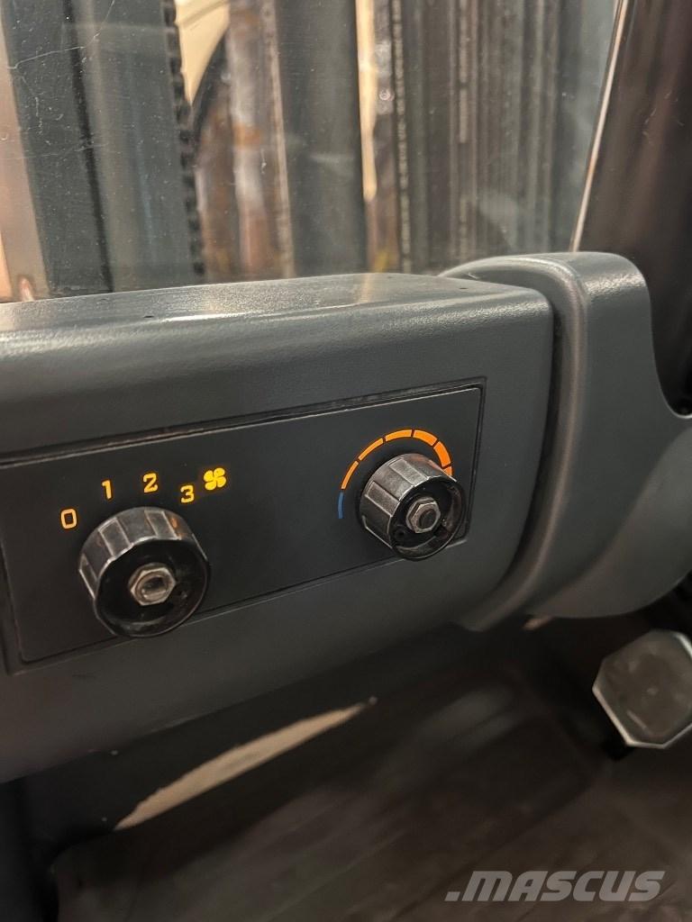 Jungheinrich EFG220k Stivuitor electric