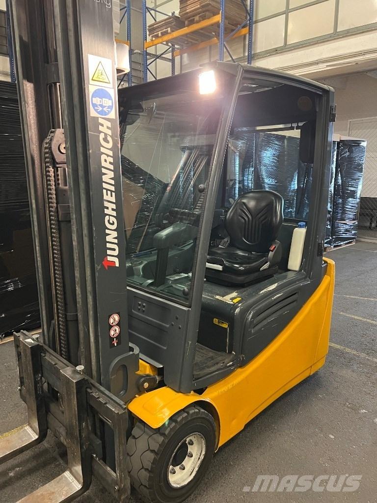 Jungheinrich EFG220k Stivuitor electric