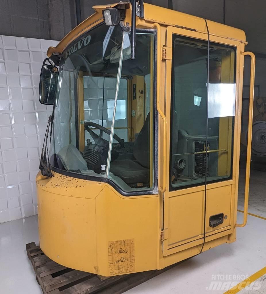 Volvo L 180 E Cab Cabine si interior