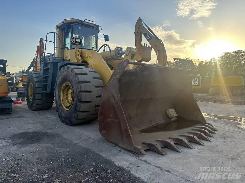 Komatsu WA 600 Incarcator pe pneuri