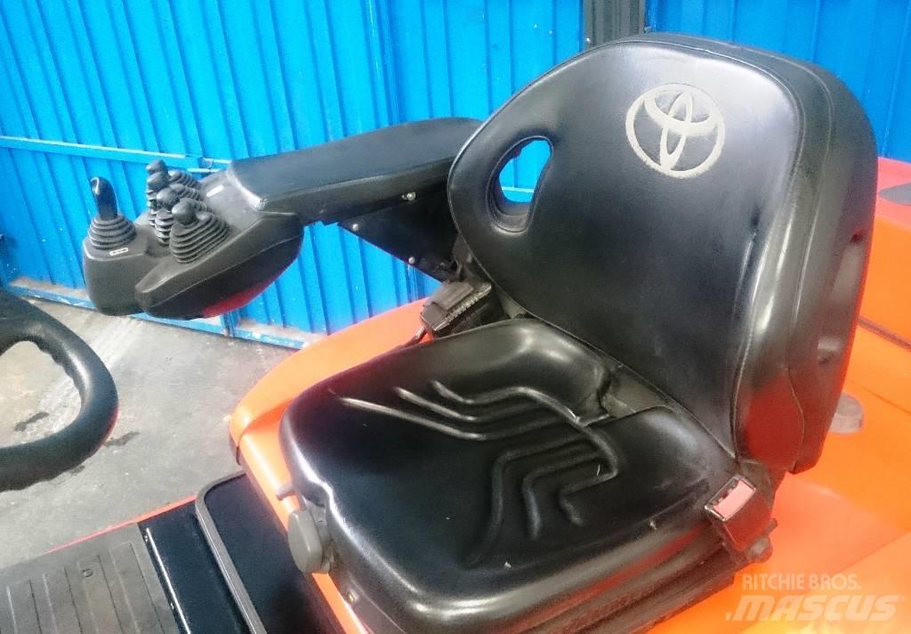 Toyota 7 FBMF 30 Stivuitor electric