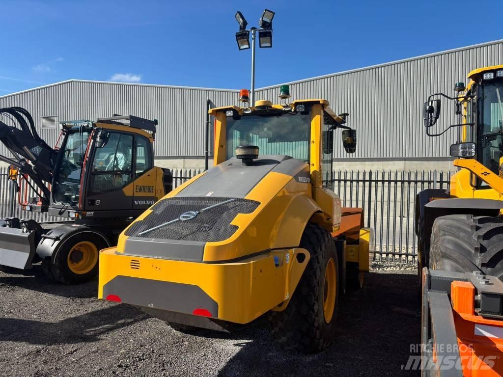 Volvo SD 160 B Cilindri compactori cu roti