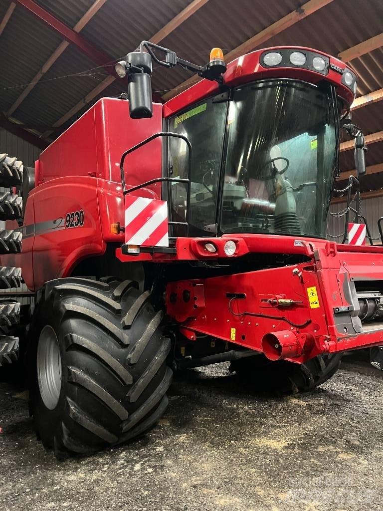 Case IH 9230 Combine de secerat