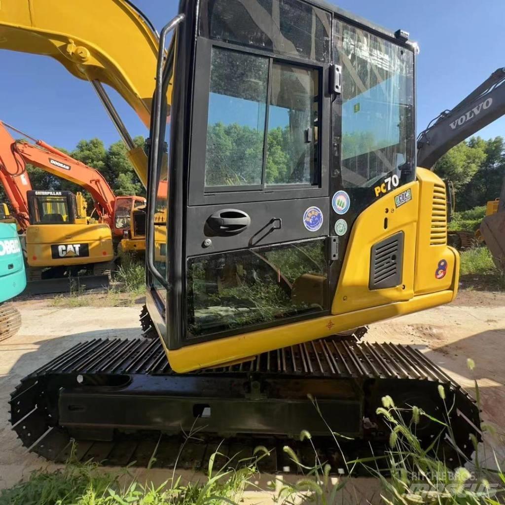 Komatsu PC 70 Excavatoare pe șenile
