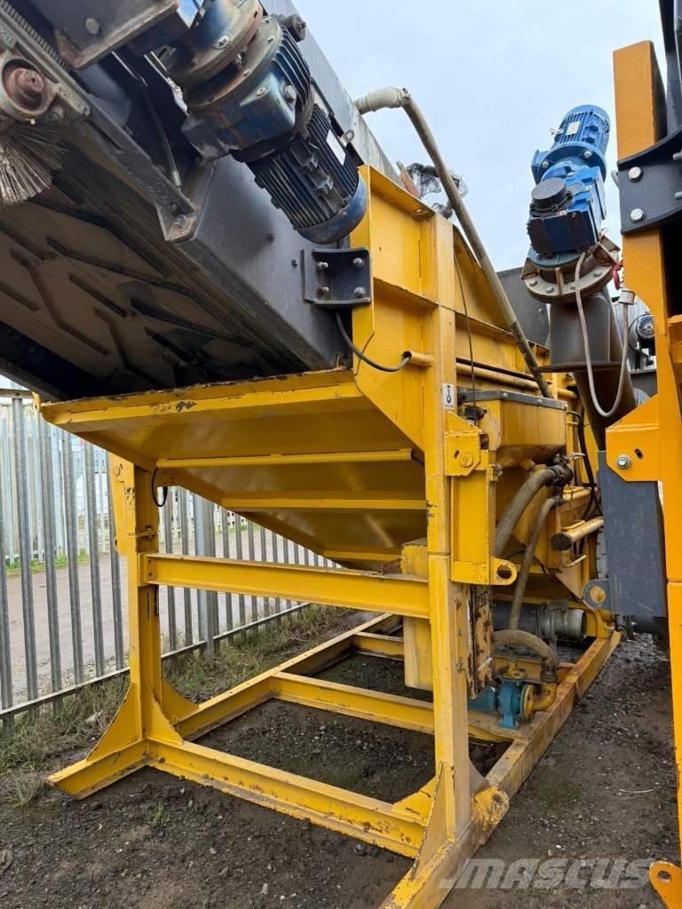 Bruce BWB-120 Echipament de sortare