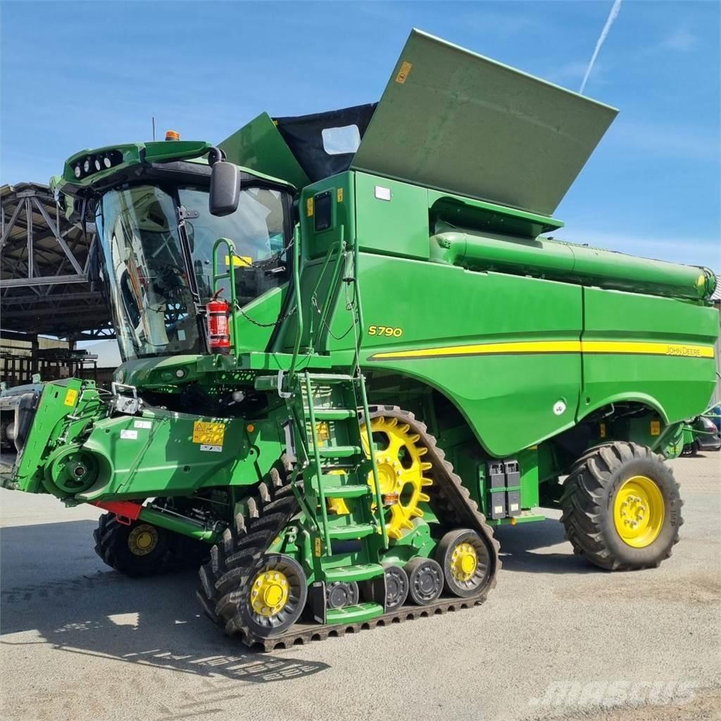 John Deere S 790 Combine de secerat