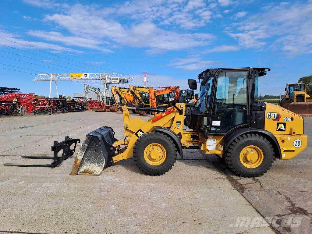 CAT 906 (Bucket+Forks) Incarcator pe pneuri