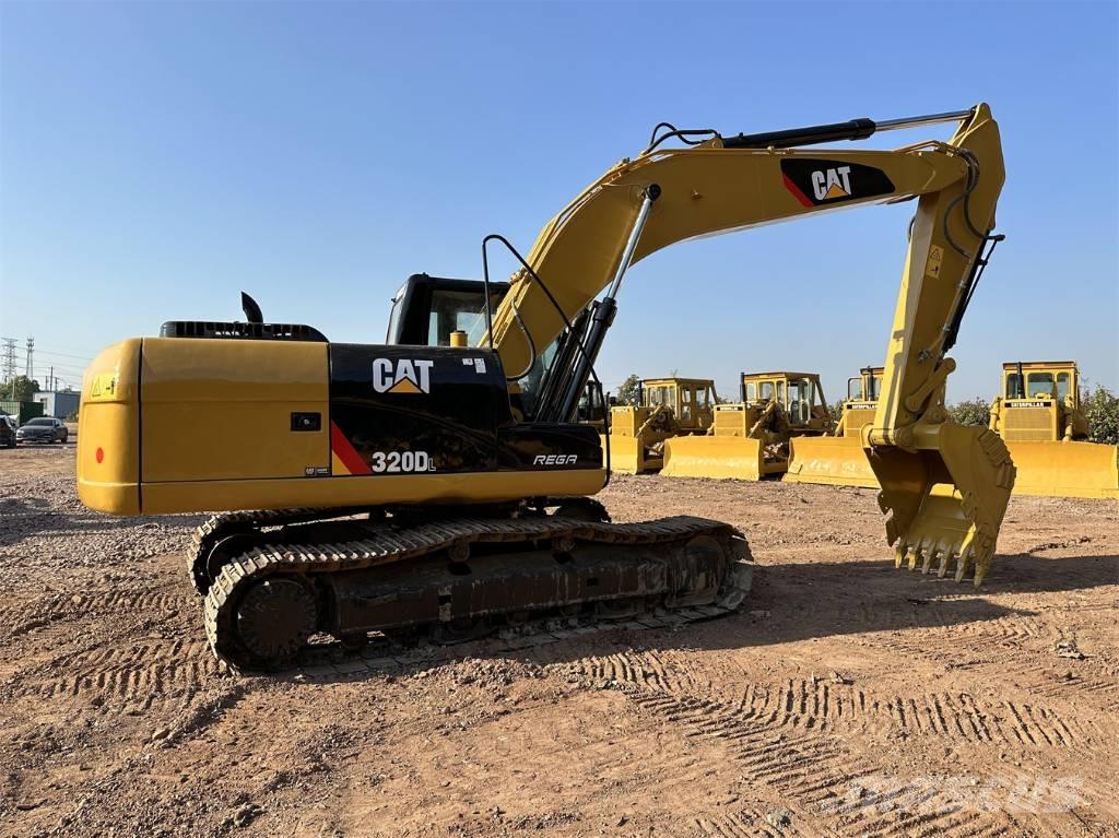 CAT 320D Excavatoare pe șenile
