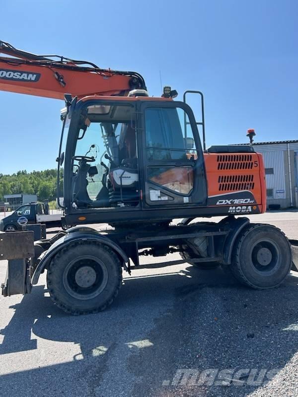 Doosan DX 160 w-5 Excavatoare cu roti