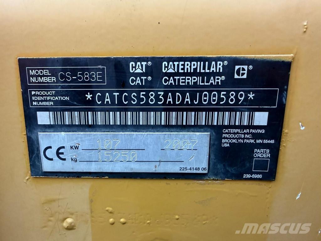 CAT CS583E Compactoare monocilindrice