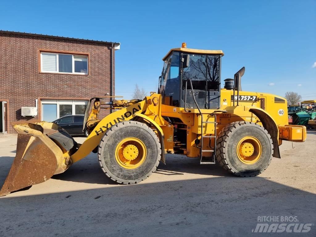 Hyundai HL 757-7 Incarcator pe pneuri