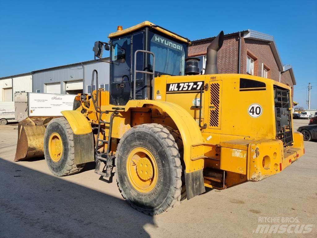Hyundai HL 757-7 Incarcator pe pneuri