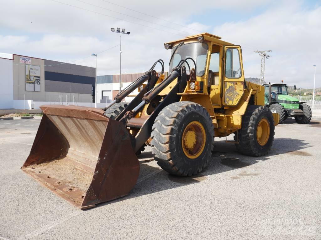 Volvo BM 4400 Incarcator pe pneuri