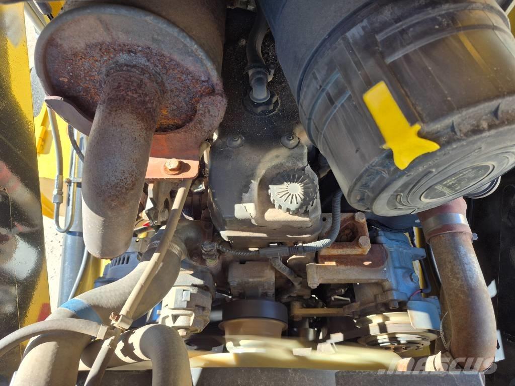 New Holland B 95 B Buldoexcavatoare