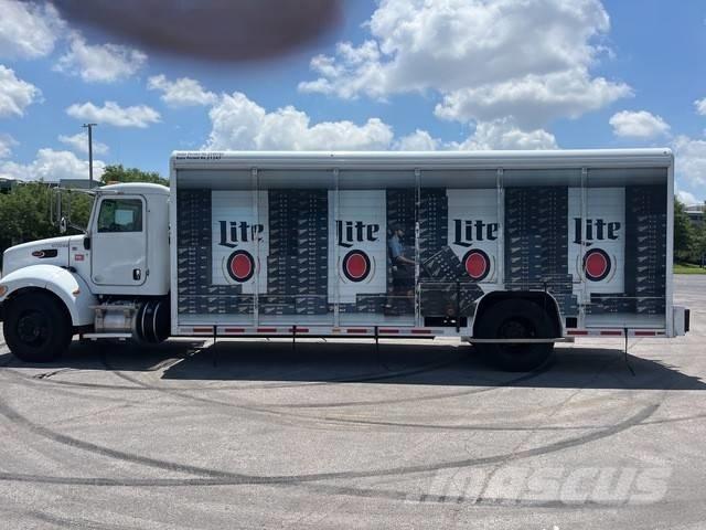 Peterbilt 337 Camioane transport bauturi