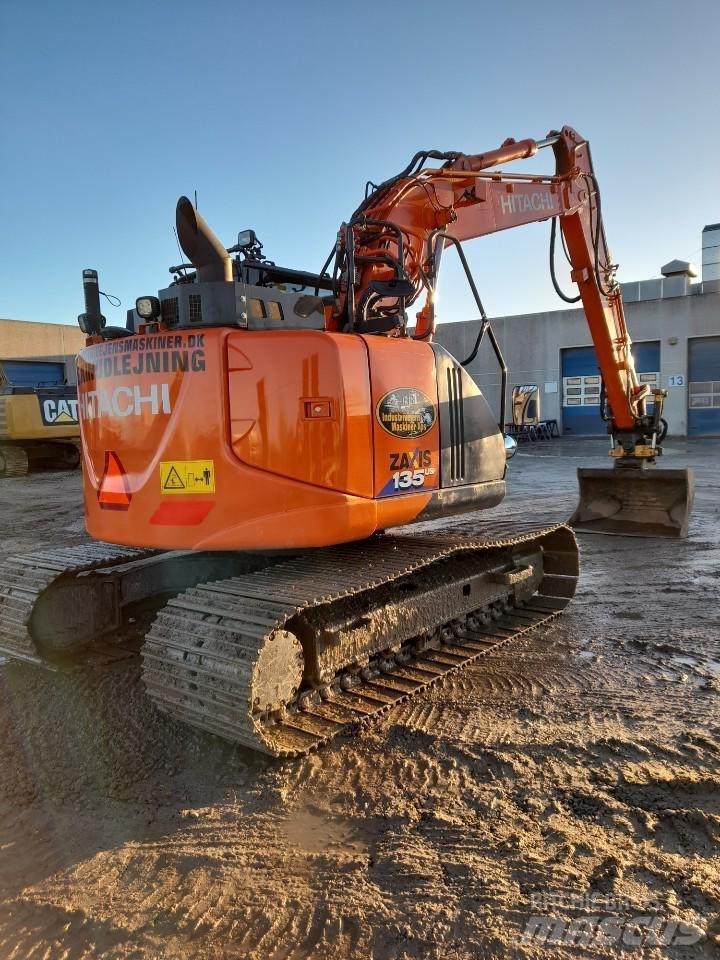 Hitachi ZX 135 US-6 Excavatoare pe șenile
