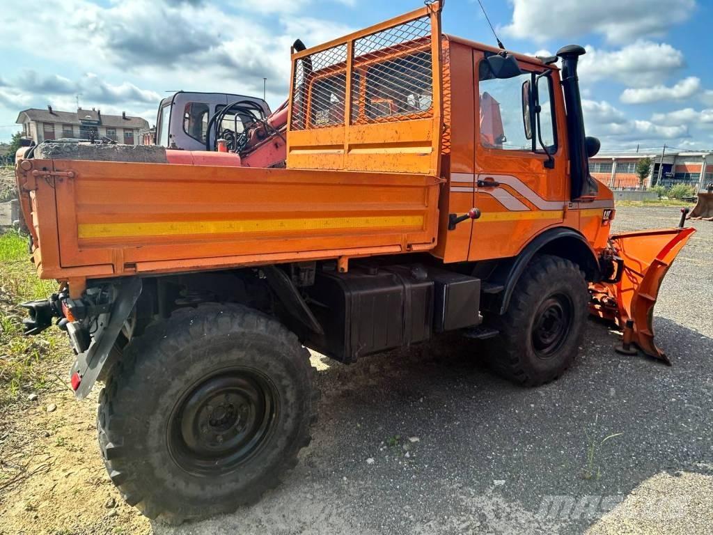 Mercedes-Benz unimog Autocamioane