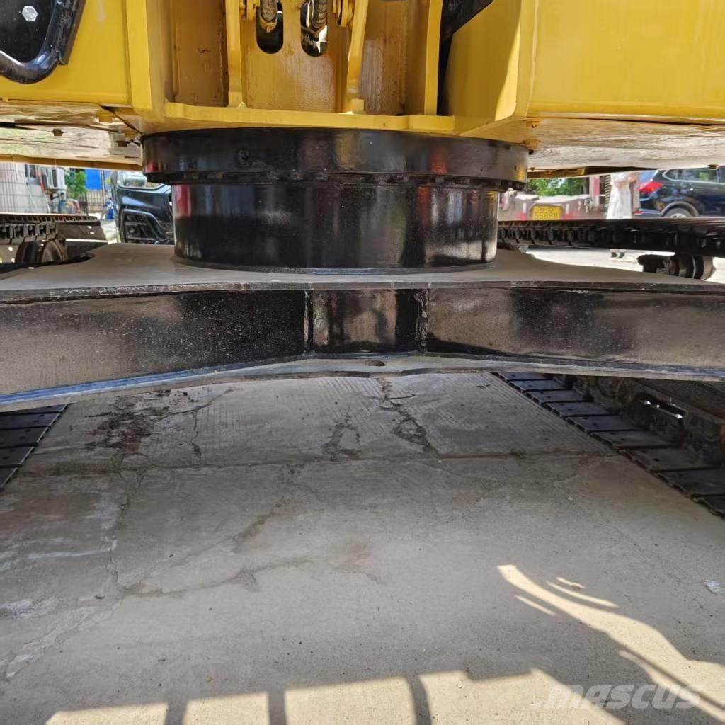 CAT 310 Excavatoare pe șenile
