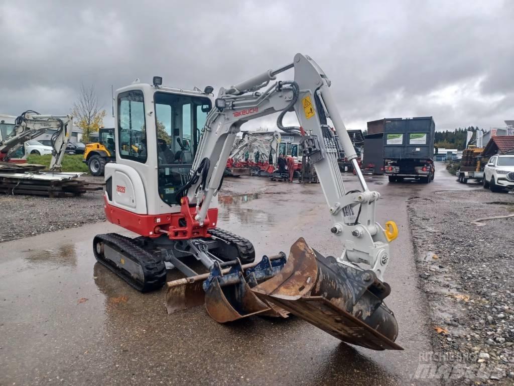 Takeuchi TB 225 Mini excavatoare < 7t