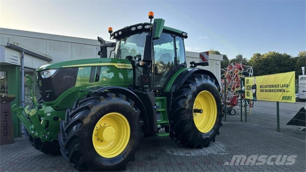 John Deere 6R250 Tractoare