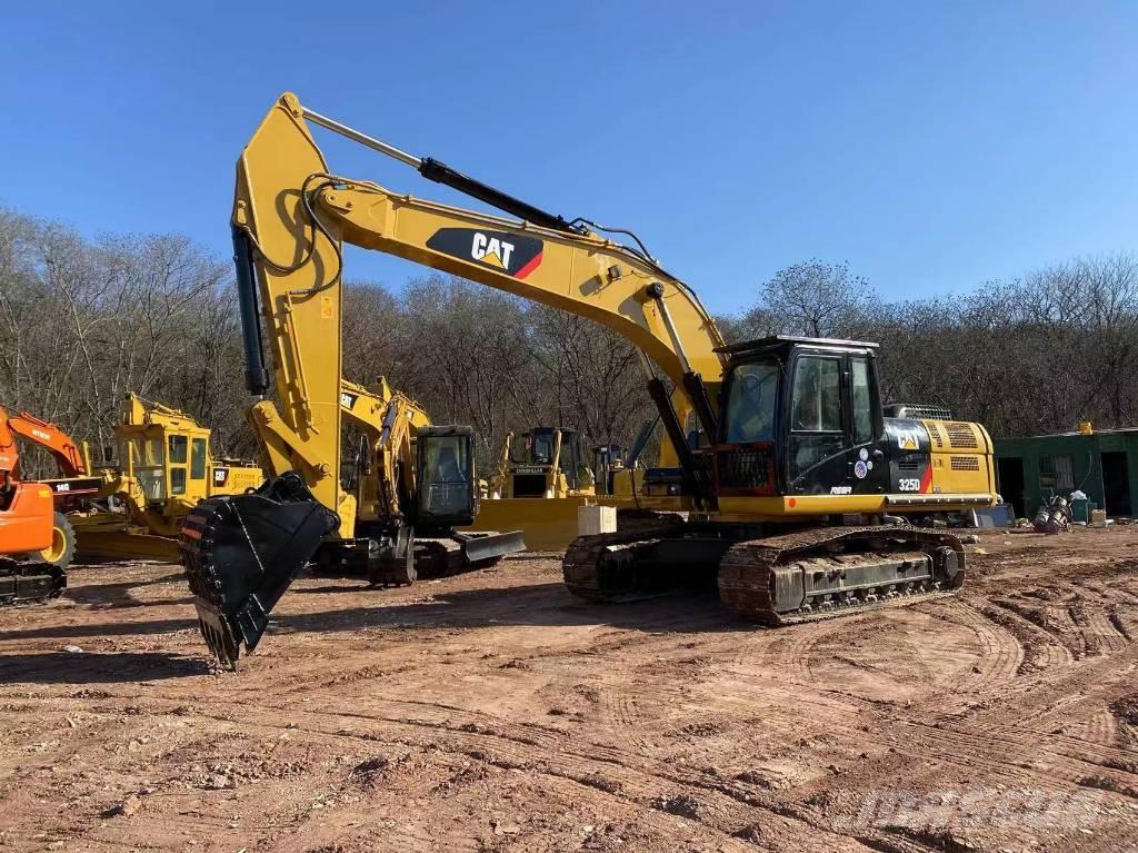 CAT 325D Excavatoare pe șenile
