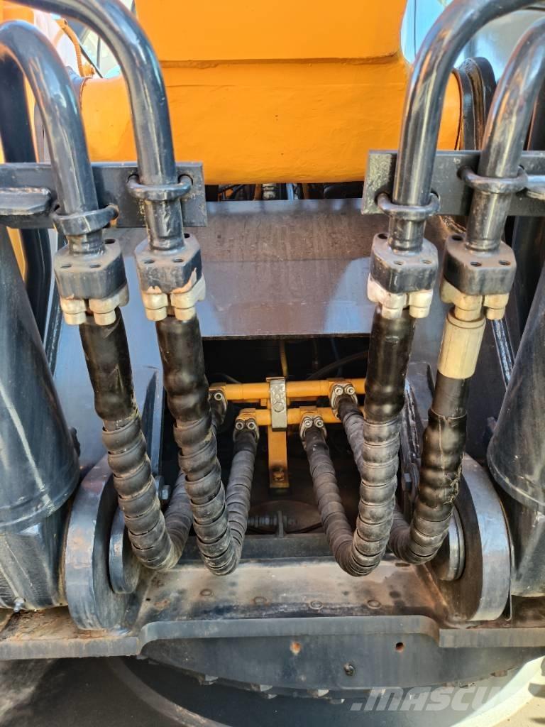Hyundai R220LC-9S Excavatoare pe șenile

