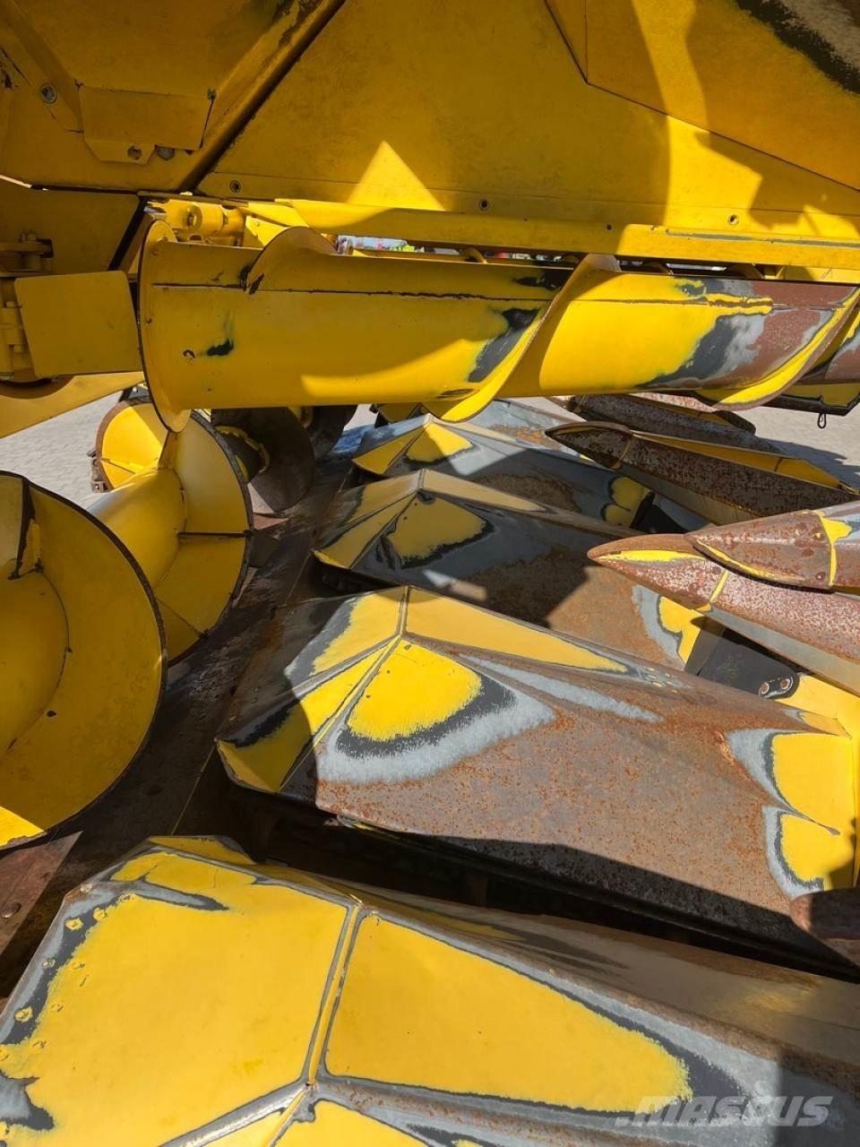 New Holland MF675W Accesorii combine agricole