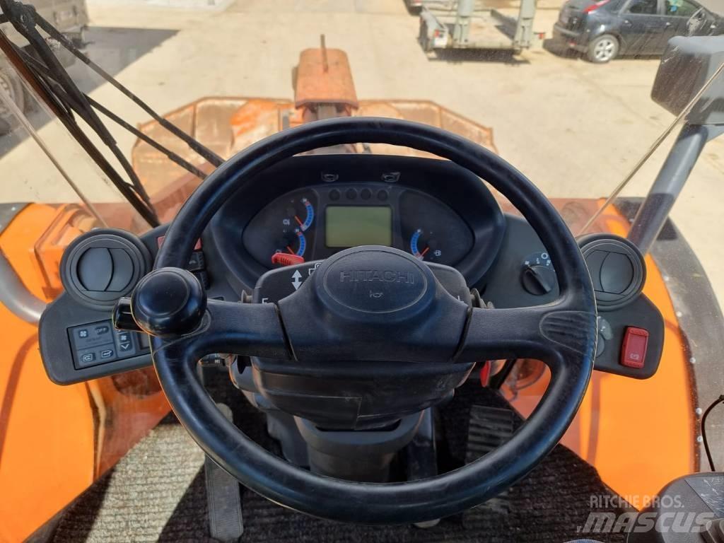 Hitachi ZW 220 Incarcator pe pneuri