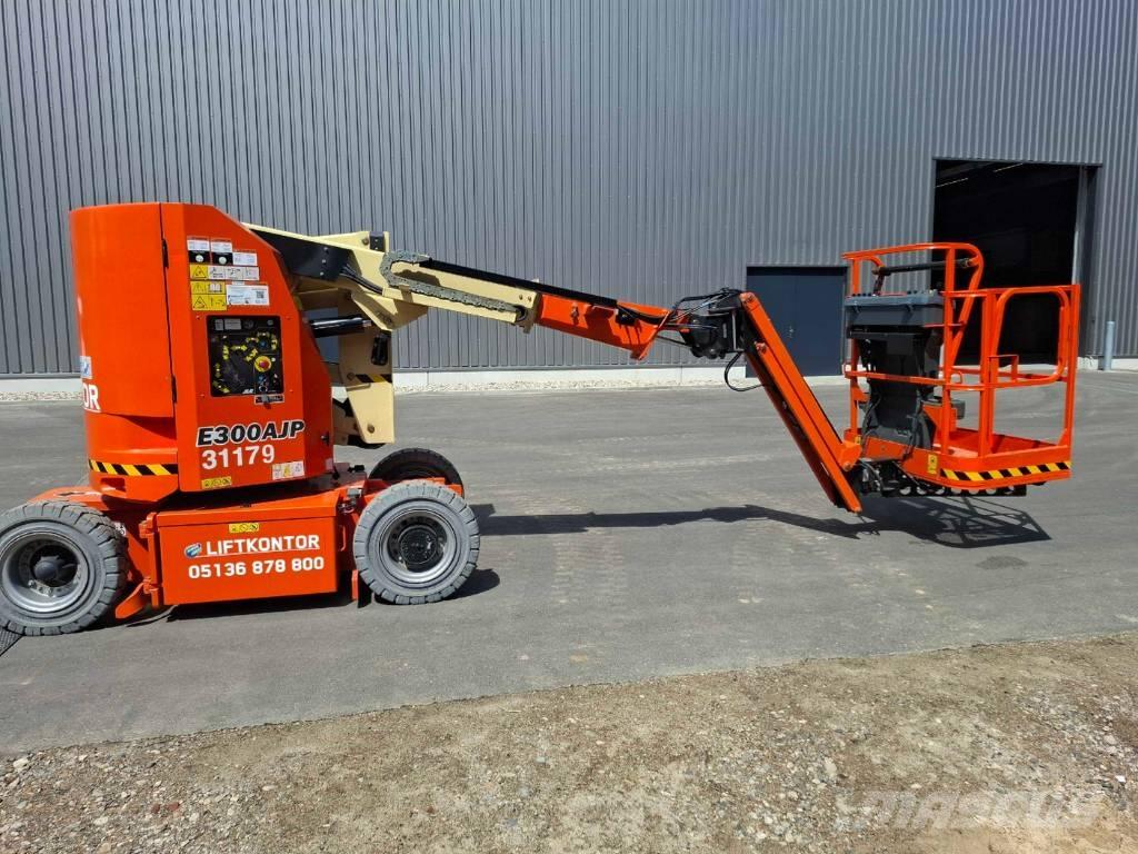 JLG E 300 AJP Nacele cu brat articulat
