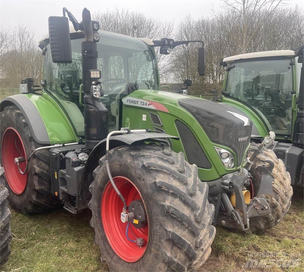 Fendt 724 Vario Tractoare