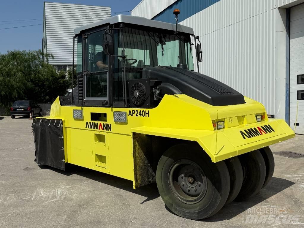 Ammann AP 240 H Cilindri compactori cu roti
