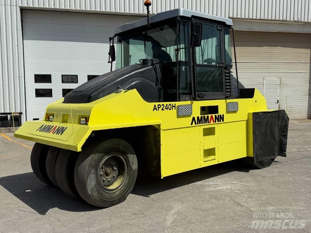 Ammann AP 240 H Cilindri compactori cu roti