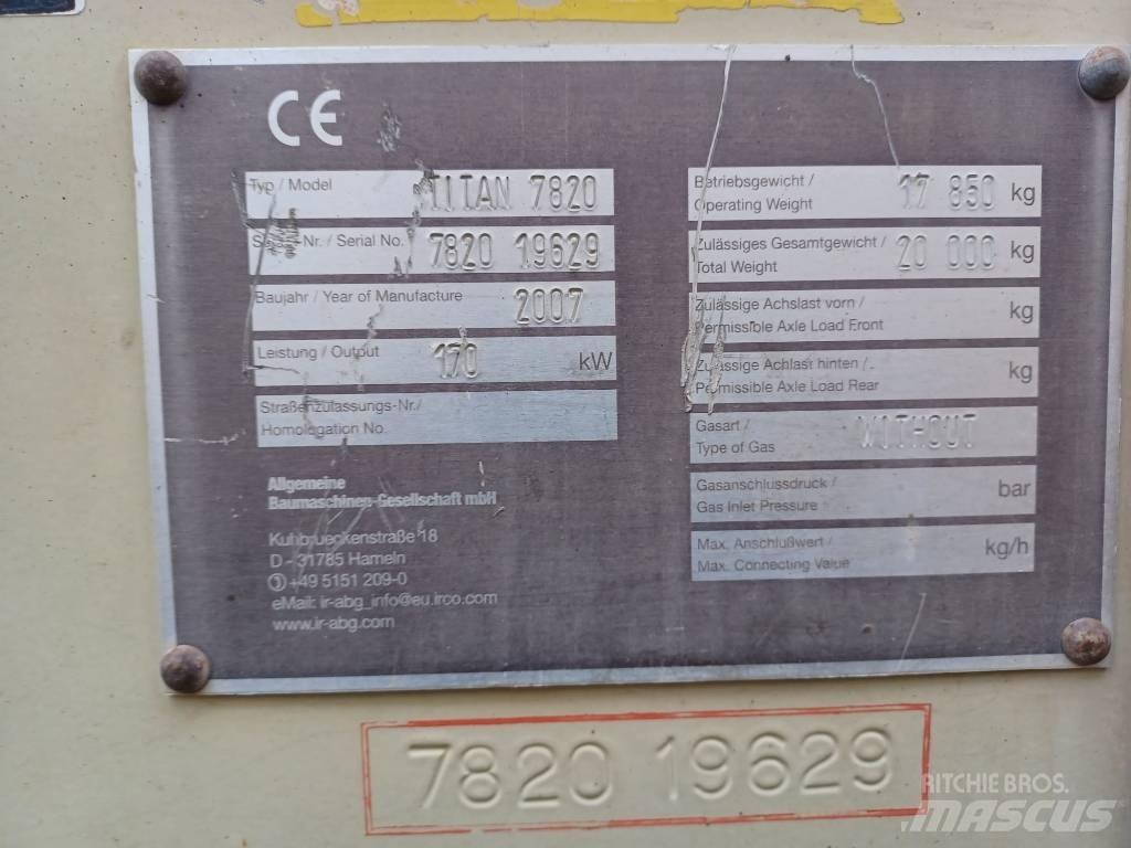 Titan 7820 Pavatoare asfalt