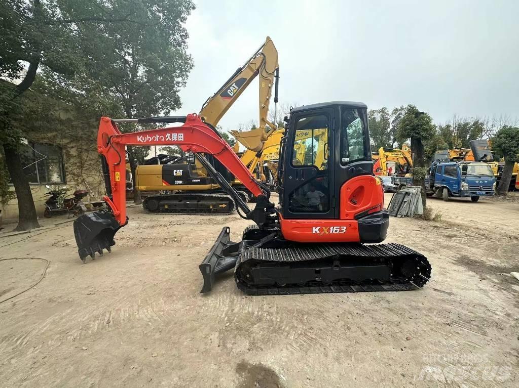 Kubota 163 Excavatoare pe șenile
