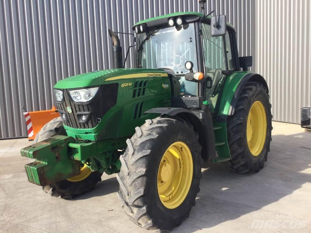 John Deere 6125M Tractoare