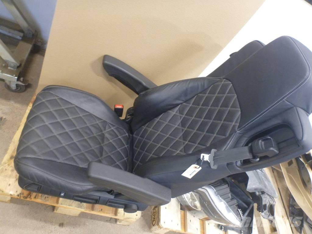 Mercedes-Benz Actros Cabine si interior