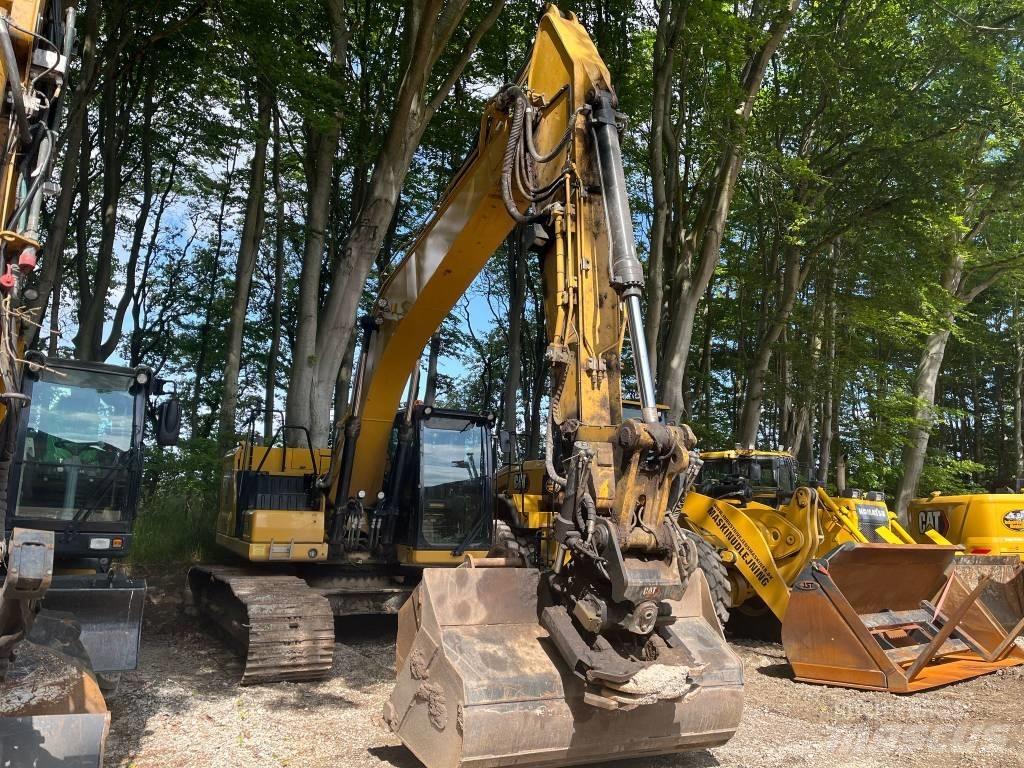 CAT 323 Excavatoare pe șenile
