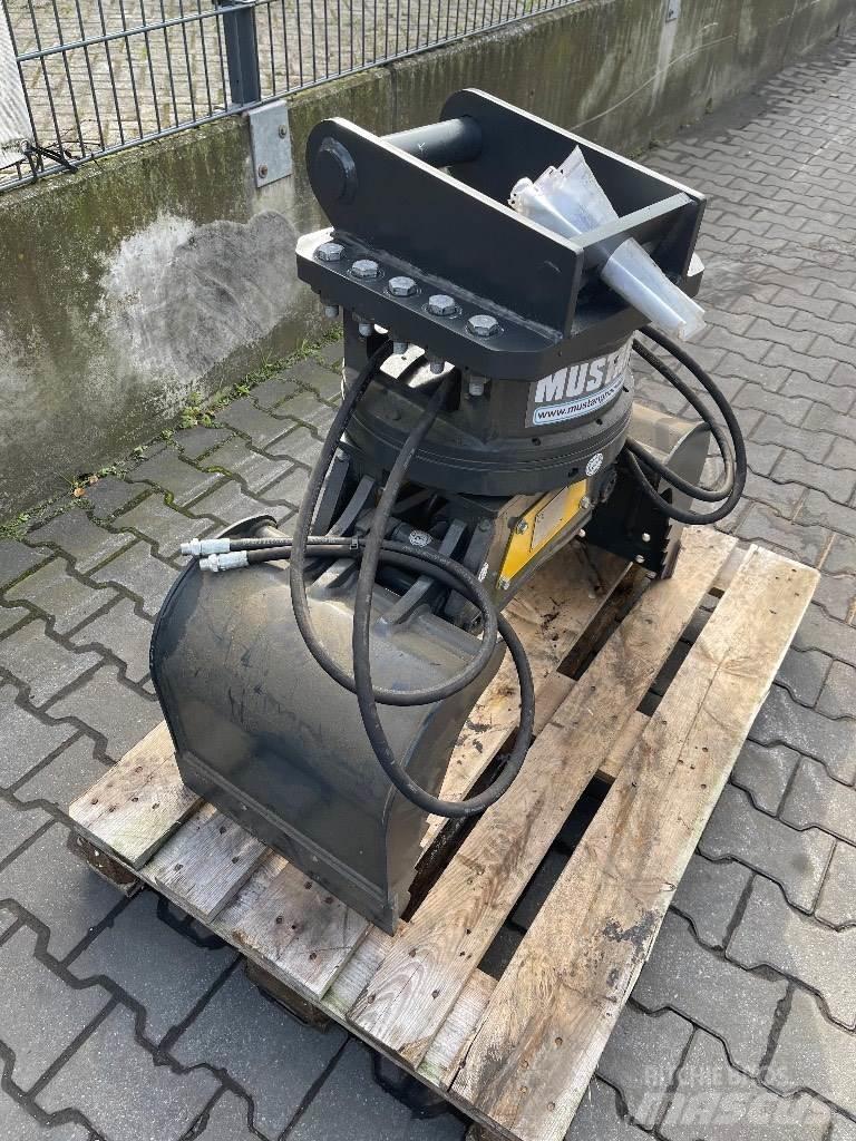 Mustang GRP 250 Cupa